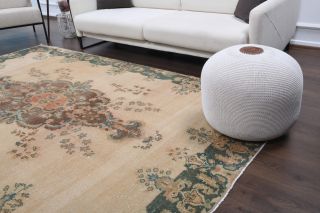 Vintage Area Rug - Thumbnail