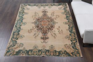 Vintage Area Rug - Thumbnail