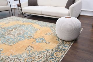 Vintage Area Rug - Thumbnail