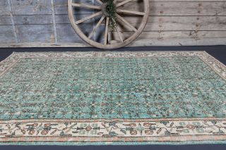 Vintage Area Rug - Thumbnail