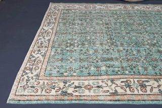 Vintage Area Rug - Thumbnail