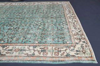 Vintage Area Rug - Thumbnail