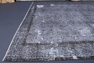 Vintage Area Rug - Thumbnail