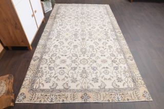 Vintage Area Rug - Thumbnail