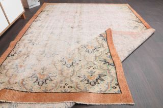 Vintage Area Rug - Thumbnail