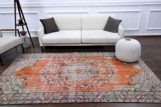 Oriental Vintage Area Rug - Thumbnail