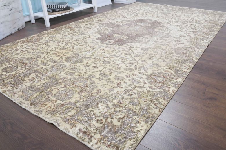 Vintage Floral Beige Rug