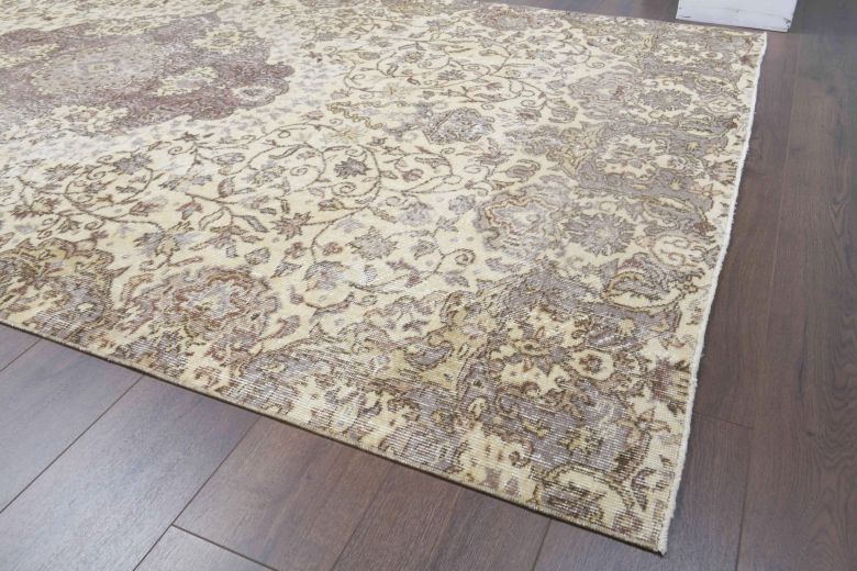 Vintage Floral Beige Rug