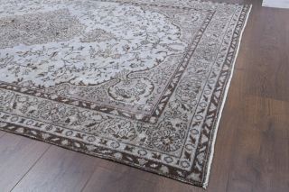 Vintage Area Rug - Thumbnail