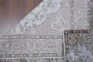 Vintage Area Rug - Thumbnail