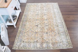 Vintage Area Rug - Thumbnail