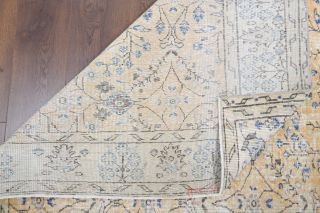 Vintage Area Rug - Thumbnail