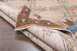 Vintage Area Rug - Thumbnail