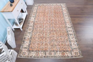 Vintage Floral Area Rug - Thumbnail