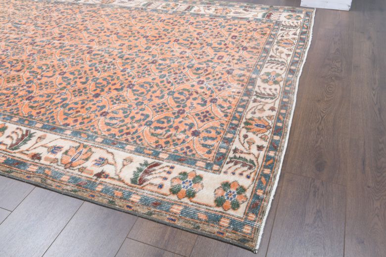 Vintage Floral Area Rug