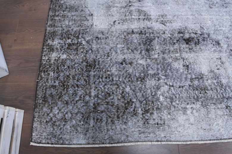 Distressed Black Vintage Area Rug