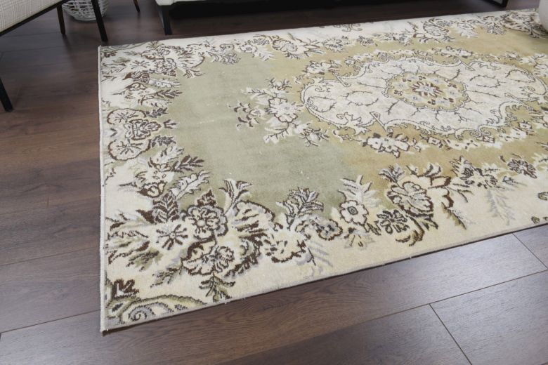 Oriental Vintage Area Rug