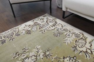 Oriental Vintage Area Rug - Thumbnail