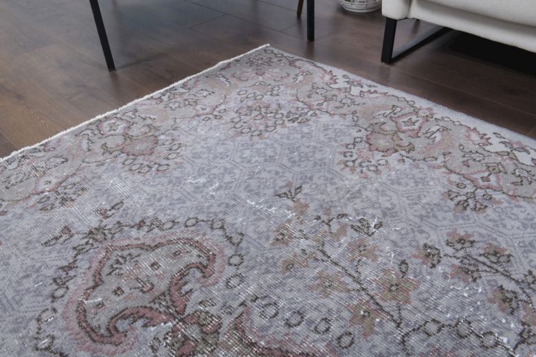 Vintage Oriental Area Rug - 28604