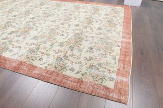 Vintage Area Rug - Thumbnail