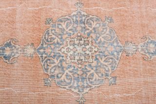 Medallion Vintage Area Rug - Thumbnail