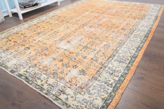 Vintage Area Rug - Thumbnail