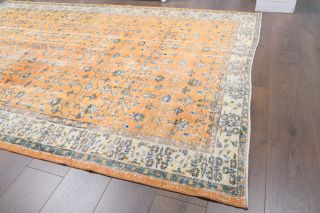 Vintage Area Rug - Thumbnail