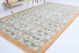 Vintage Area Rug - Thumbnail