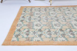 Vintage Area Rug - Thumbnail