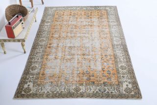 Vintage Area Rug - Thumbnail