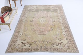 Vintage Area Rug - Thumbnail