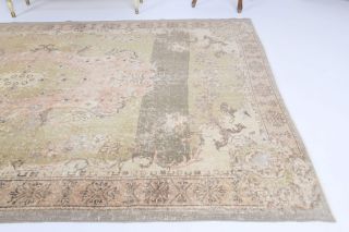 Vintage Area Rug - Thumbnail