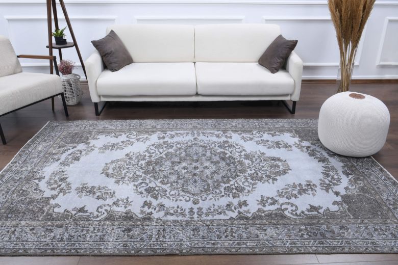 Turkish Vintage Oriental Area Anatolian Rug