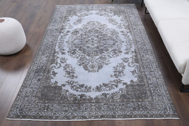 Turkish Vintage Oriental Area Anatolian Rug