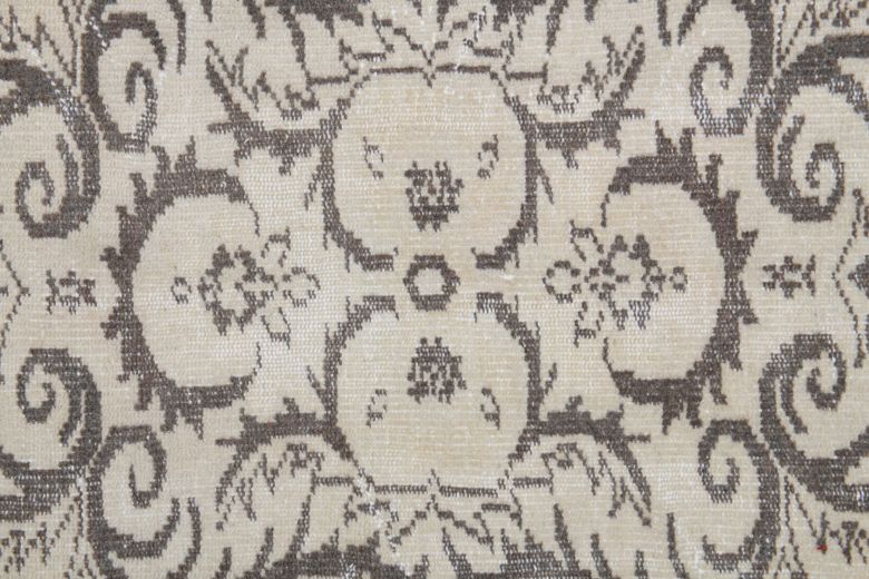 Vintage Oriental Area Rug - 28669