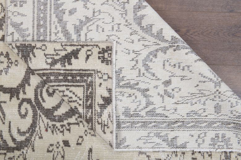 Vintage Oriental Area Rug - 28669