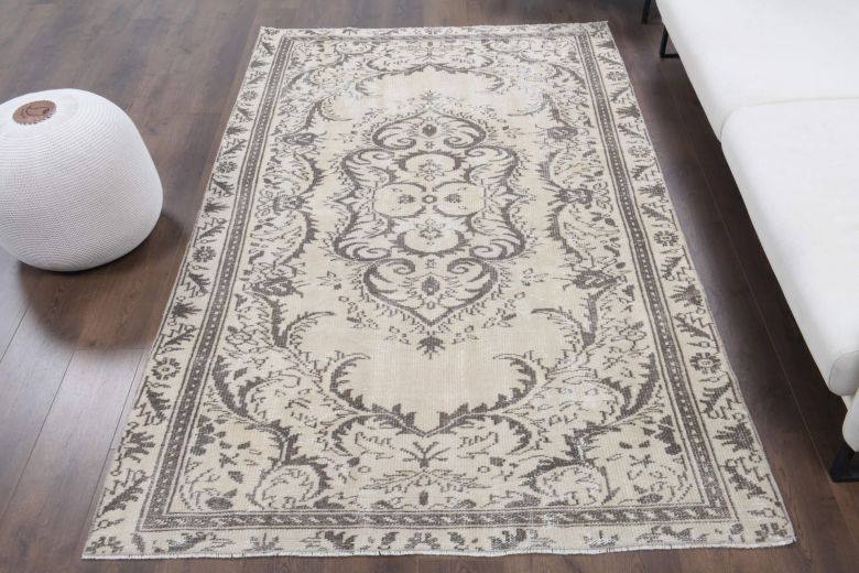 Vintage Oriental Area Rug - 28669