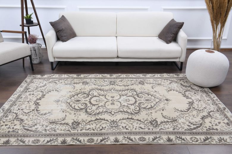 Vintage Oriental Area Rug - 28669