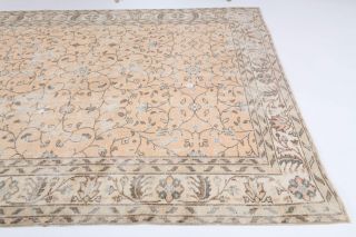 Vintage Floral Area Rug - Thumbnail