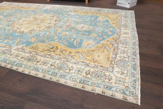 Vintage Area Rug - Thumbnail