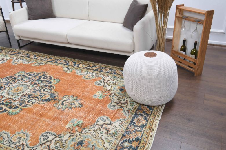 Oriental Turkish Vintage Anatolian Area Rug