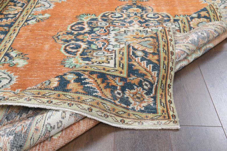 Oriental Turkish Vintage Anatolian Area Rug