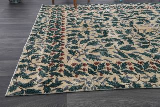 Ivy Garden - Vintage Area Rug - Thumbnail