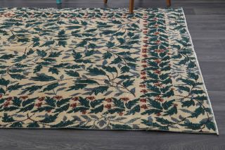 Ivy Garden - Vintage Area Rug - Thumbnail