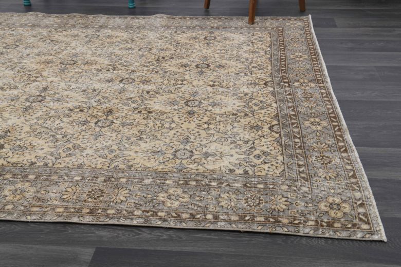 Bordered Floral Vintage Rug