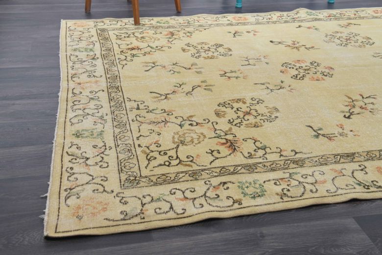 Beige Vintage Area Rug