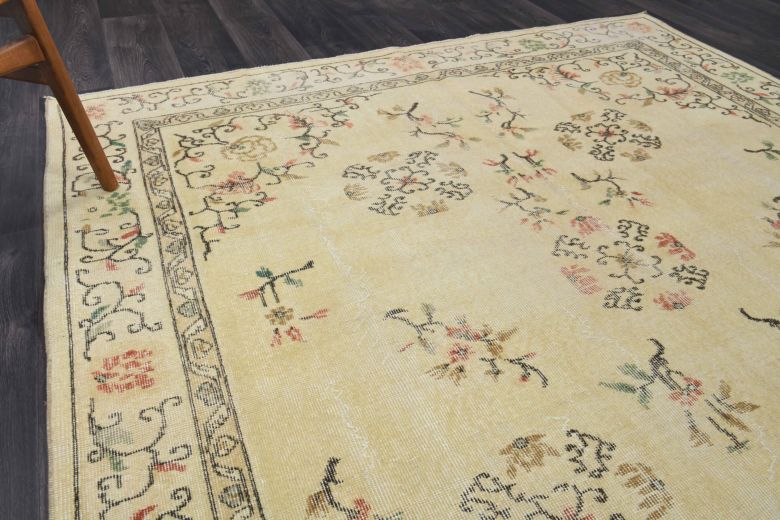 Beige Vintage Area Rug