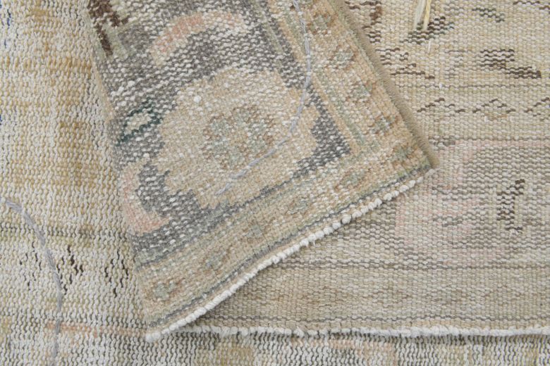 Designer′s Choice - Vintage Area Anatolian Carpet