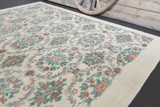 Allover Floral Vintage Rug - Thumbnail