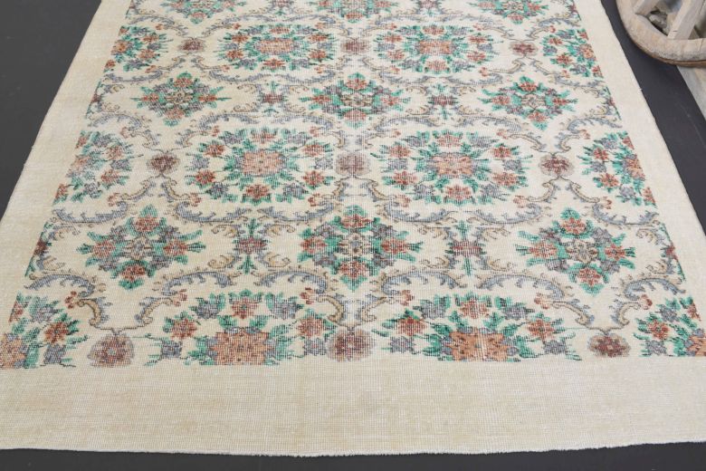 Allover Floral Vintage Rug